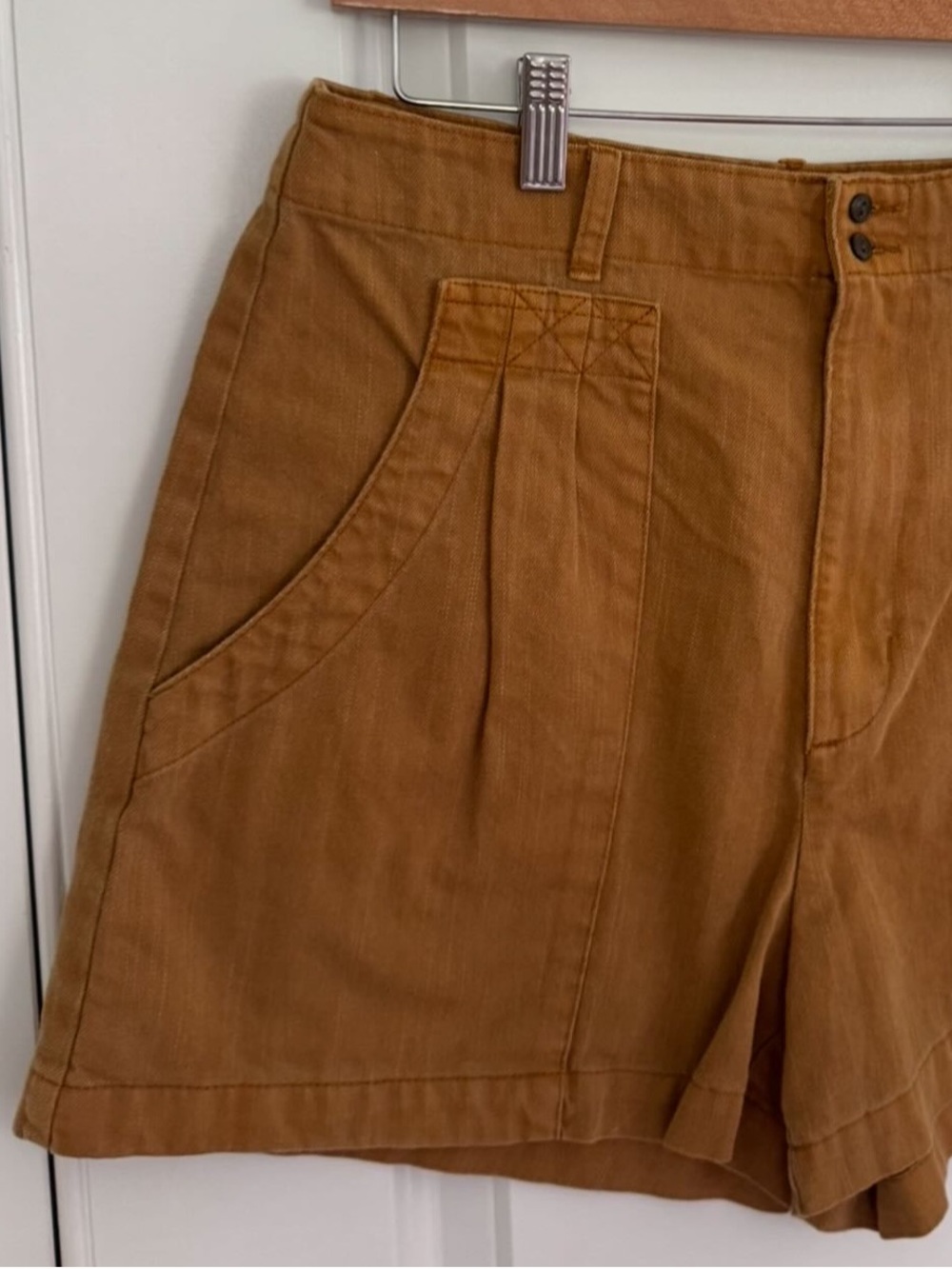 Universal Thread High Rise Pleated Utility Shorts - Picture 6 of 9
